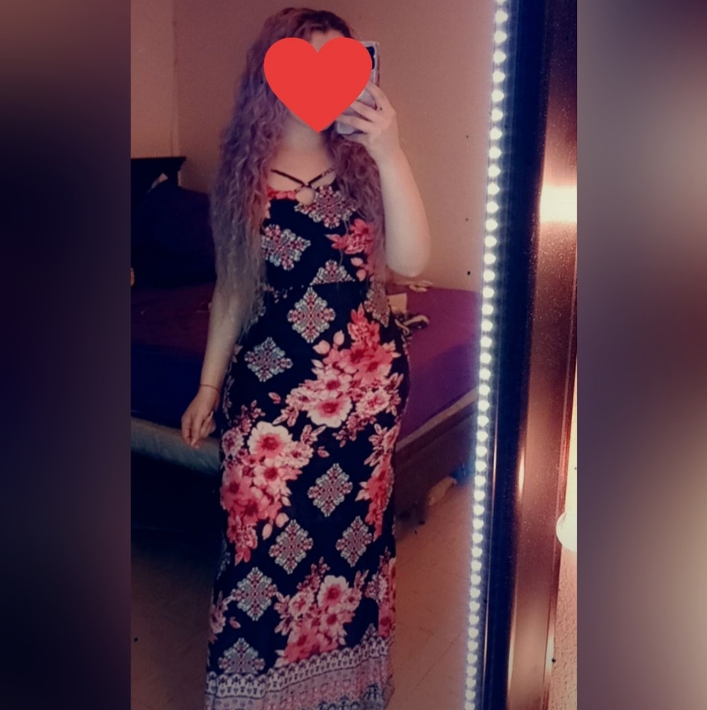 Beautiful Floral Dress 🌸